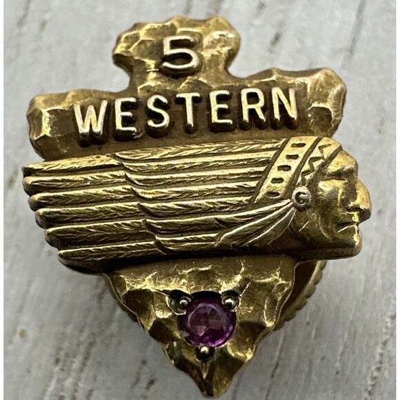 1940s WESTERN AIRLINES 10K Gold 5 Year Service Lapel Pin Ruby Indian Chief 3D - Picture 1 of 9